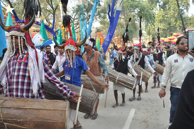 Artistes at the Surajkund International Crafts Mela in Faridabad in Haryana on February 6