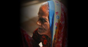 घर में नहीं दाने, अम्मा चली भुनाने-Hindi folktale on proverb No rash at home, went to her cash