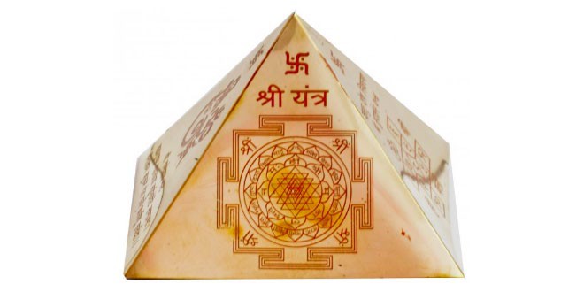 Vastu Pyramid with syllable mantra