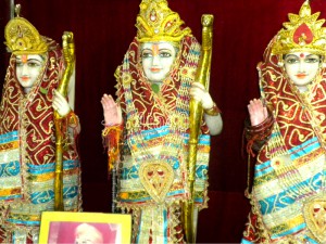Maryada Purushottam Shri Ram with Mata Sita and Laksmana