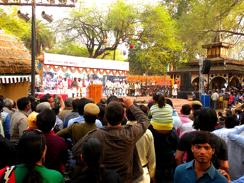 Nihangs displaying gatka skills at Surajkund Crafts Mela