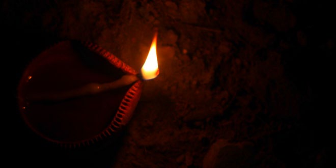 अँधेरे का दीपक - हरिवंश राय बच्चन