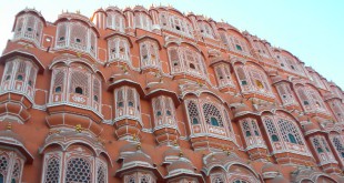 जयपुर के हवा महल का वास्तु शास्त्र