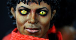 Michael Jackson: Thriller - Horror themed Music Video
