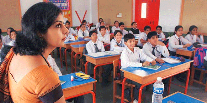 Short Hindi Poetry About Class Teacher शिक्षक