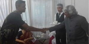 Accompanied is the photo of Dr. Kalam meeting the meeting the jawan who stood in the gypsy.