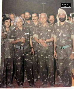 APJ Abdul Kalam with Indian Army Jawans