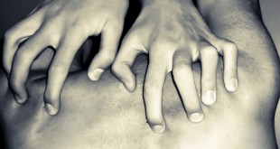 आगे गहन अंधेरा है - नेमीचन्द्र जैन