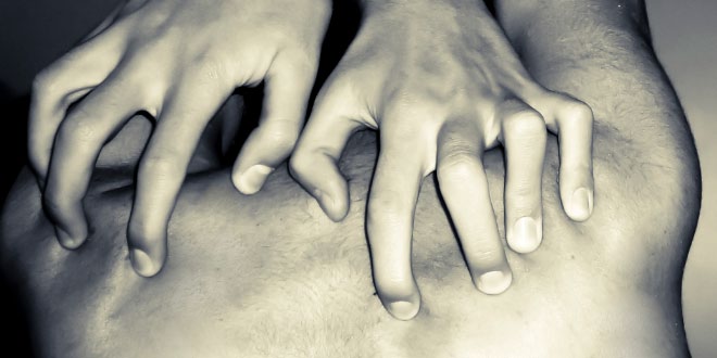 आगे गहन अंधेरा है - नेमीचन्द्र जैन