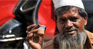 रहने को घर नहीं है - हुल्लड़ मुरादाबादी