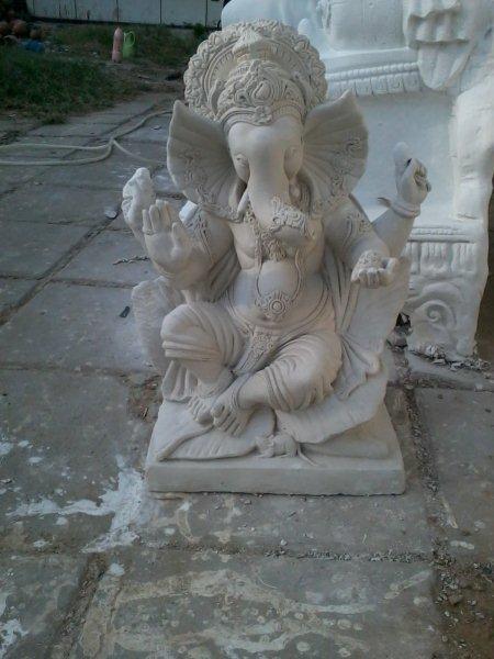 Undermaking Lord Ganesha Idol