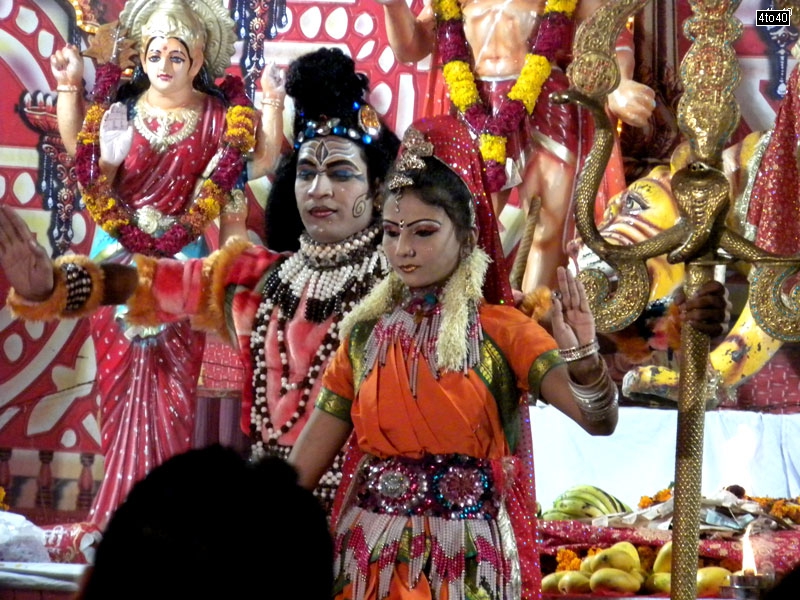 Lord Shiva and Goddess Parvati Dance item at a Mata Jagran at Cosy Apartments, Rohini, New Delhi