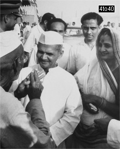 Prime Minister Lal Bahadur Shastri talking to villagers