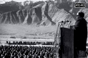 Smt Indira Gandhi addressing Indian Army Jawans