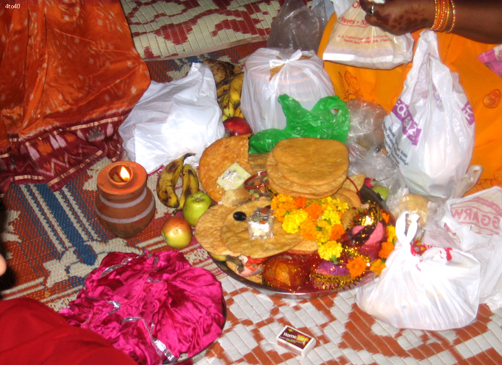 Story Of Queen Veeravati is recited by the Woman priest during the Karva Chauth Puja to the Hindu married women