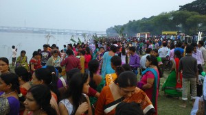 Hindu families on the bank of Yamuna river for performing morning prayers