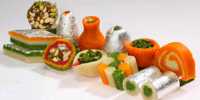 दीवाली आने वाली है - राजीव कृष्ण सक्सेना