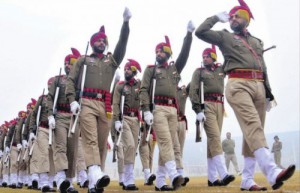Personnel of the Punjab Police and school children at the rehearsal for Republic Day in Jalandhar
