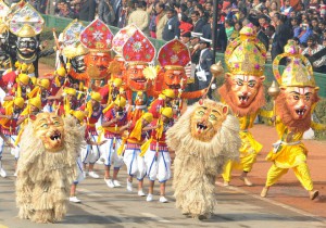 Schoolchildren perform during the full dress rehearsal of the Republic Day parade in New Delhi on January 23, 2016