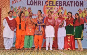 Student of Arya Girl Senior Secondary School celebrate Lohri Bathinda