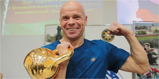 Most kettlebell prone swings: Vyacheslav Khoroneko breaks Guinness World Records record