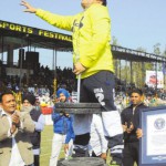 Rakesh Kumar lifts 20kg with his eyes