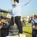Satnam Singh Lifts 61kg weight with his beard