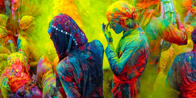 होली के रंग किस राशि के संग