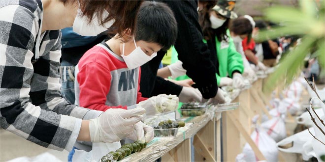 Longest line of green tea dumplings: Japan breaks Guinness World Records record
