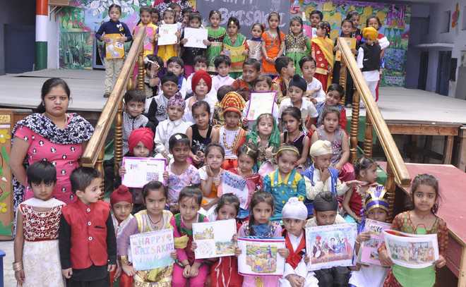 Baisakhi was celebrated with fervour at Jain Public Senior Seconday School, Ludhiana