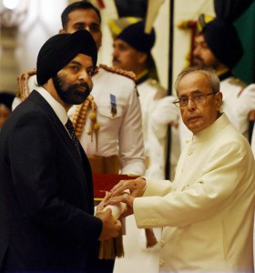 MasterCard CEO Ajaypal Singh Banga receives the Padma Shri Award from President Pranab Mukherjee during an investiture ceremony at Rashtrapati Bhawan in New Delhi on March 28, 2016