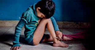 मुझे बचा लो, माँ - ईपशीता गुप्ता Poem on Insecure Feelings of Girl