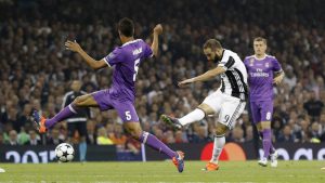 Juventus started the game well, with Gonzalo Higuain having a couple of shots on target