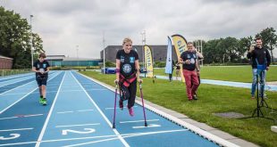 Holland Guinness World Records: Fastest 5 km on crutches
