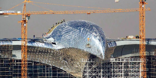 Turkmenistan World Records: Largest bird-shaped building