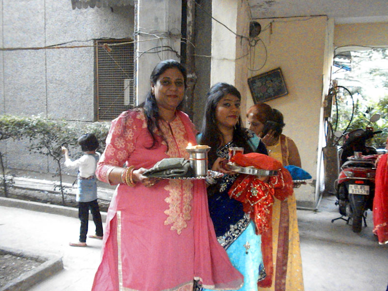 Manpreet Malik and Manika Rabra at Karwa Chauth Puja