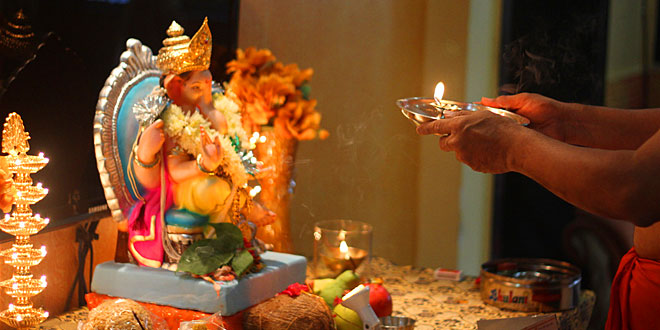 Diwali Aarti: Hindu Culture & Tradition