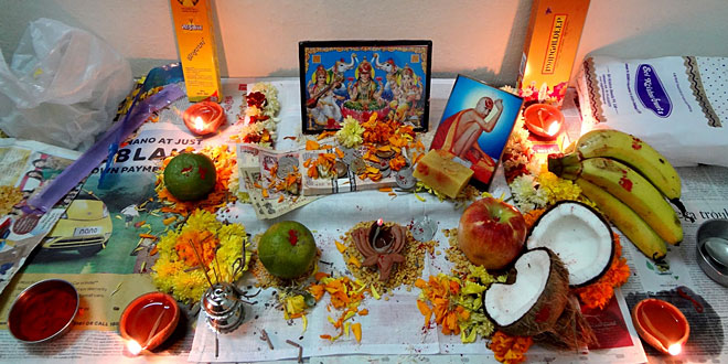Goddess Lakshmi brings prosperity लक्ष्मी पूजन बनाये धन लाभ का योग