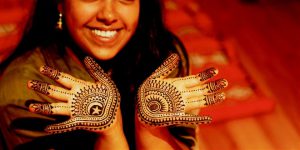 Karwa Chauth SMS - Hindu Culture & Tradition