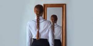 Feng Shui tips for mirror placement घर में कहां और कैसे रखें शीशा