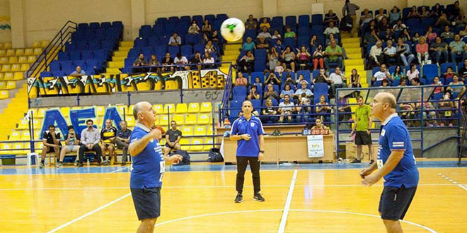 Cyprus break Guinness world record: Longest time heading a football between two people
