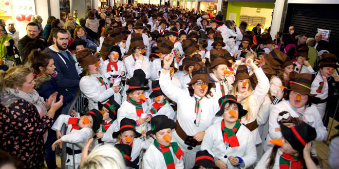 Ireland breaks Guinness world record: Largest gathering of people dressed as snowmen