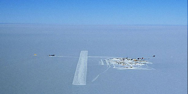आईस रनवे (अंटार्कटिका) / Ice Runway, Antarctica