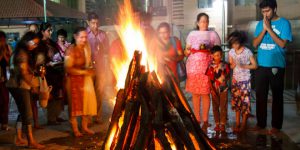 Holi Pooja Process - Hindu Culture & Traditions