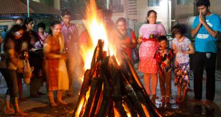 Holi Pooja Process - Hindu Culture & Traditions