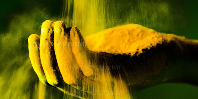 आओ खेलें आज होली - शशि पाधा