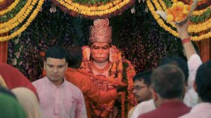 Heatwave failed to deter the spirit of devotees who made a beeline to all Hanuman temples to celebrate Bada Mangal