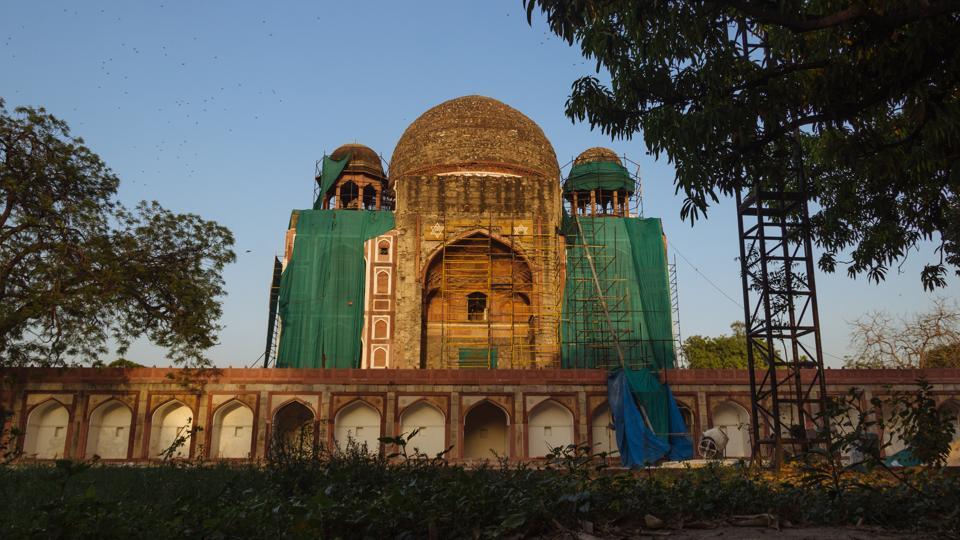 Tomb of Khane-i-Khana is located in Nizamuddin East and was built in the honour of Abdul Rahim Khane-i-Khana who was one of the Navratnas of Akbar’s court. It is currently under extensive restoration to restore its former glory under a public-private partnership.
