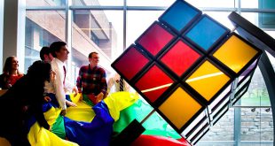 Largest free standing Rubik's Cube