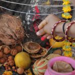 Soaked pulses, rice and fruits are offered as bhog to the Banyan tree. After completing all the rituals, there is also a tradition of donating food, clothes and money.